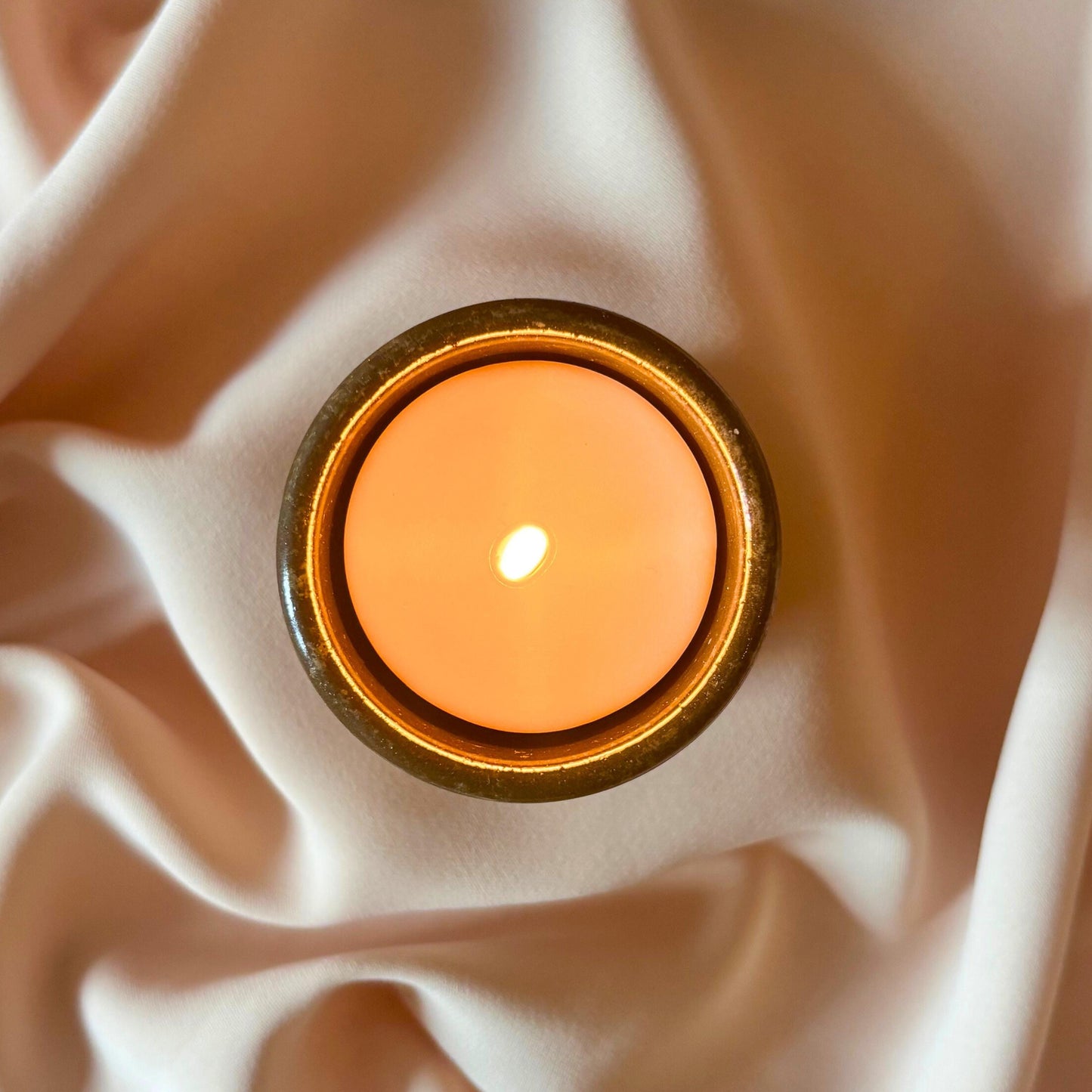 Puhas looduslik küünal betoontopsis (väike)